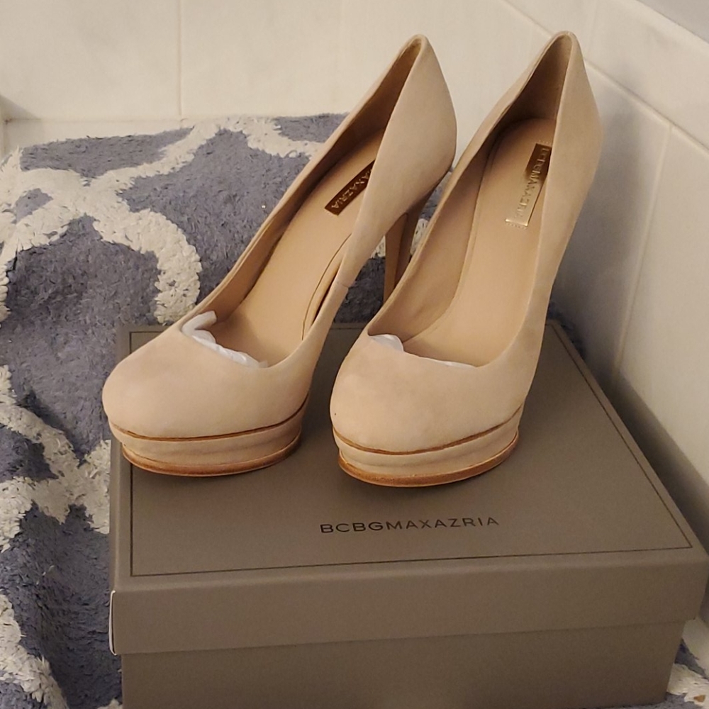 ⭐BRAND NEW: BCBGMAXAZRIA Pamela Pumps⭐